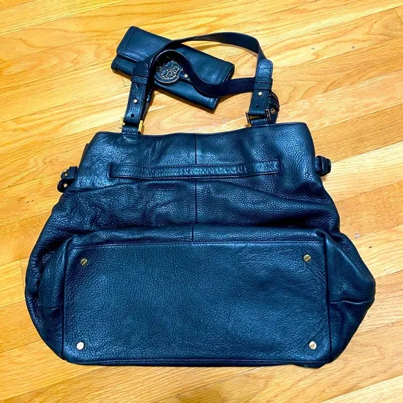 Tory Burch Amanda Tote and Wallet - Picture 2 of 8